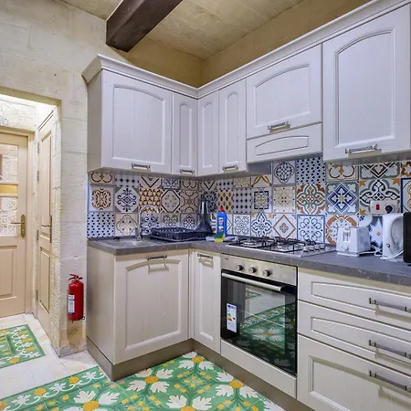 Apartman Character House With Courtyard And Indoor Pool *